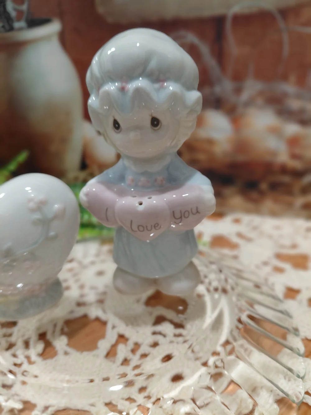 Precious Moments Pastel Blue & Pink Heart Figurine Salt and Pepper Set